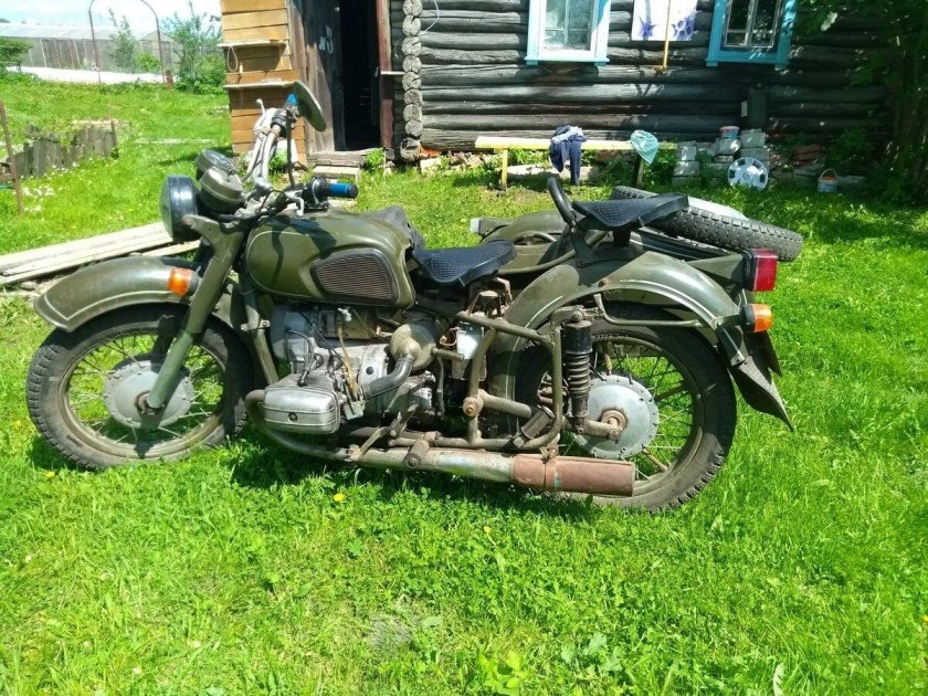 Днепр МТ 11 зеленый