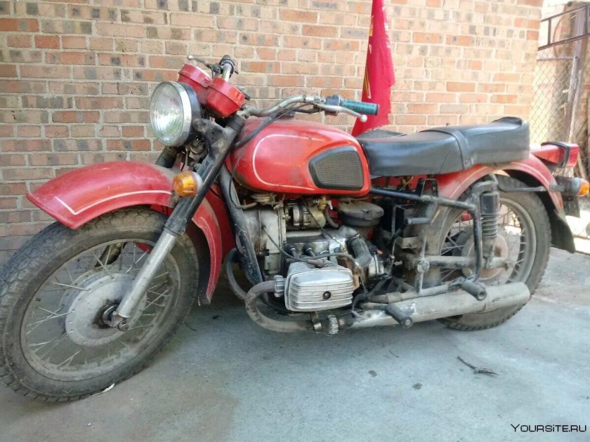 Мотоцикл Днепр МТ 11 красный