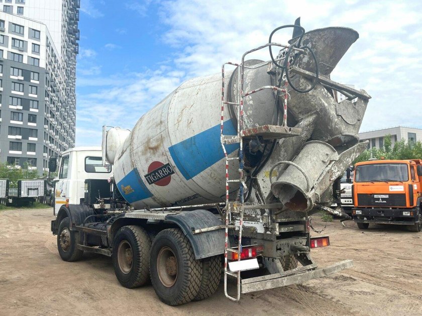 Автобетоносмеситель 58147