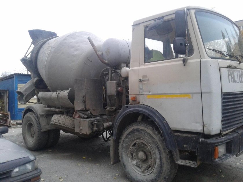 Бетономешалка МАЗ 4 куб