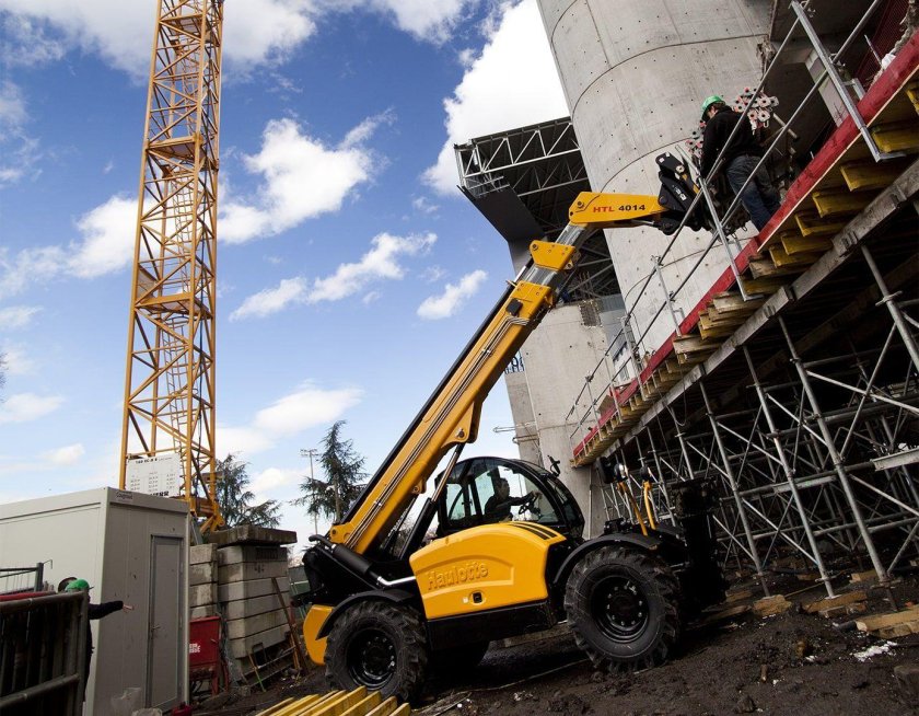 Телескопический погрузчик Haulotte HTL 4017