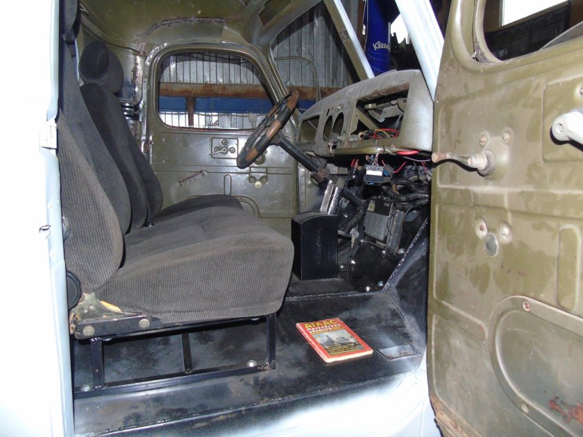 ЗИЛ 131 салон