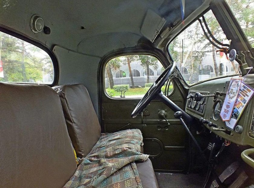 ЗИЛ 164 салон