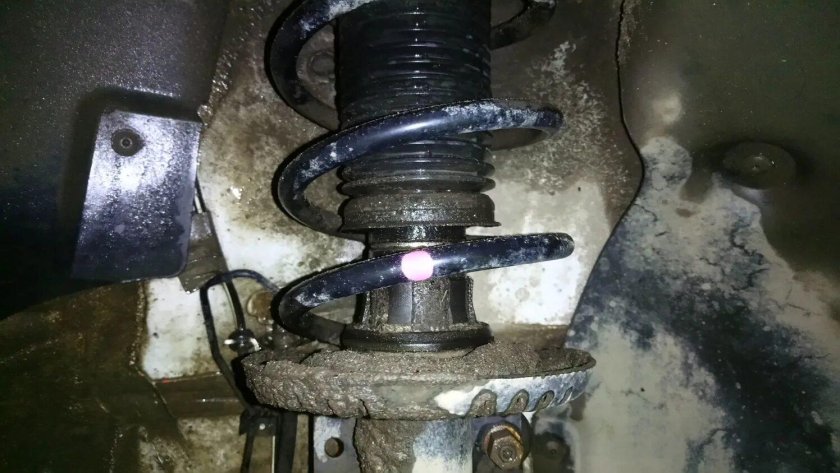 Замена передних амортизаторов