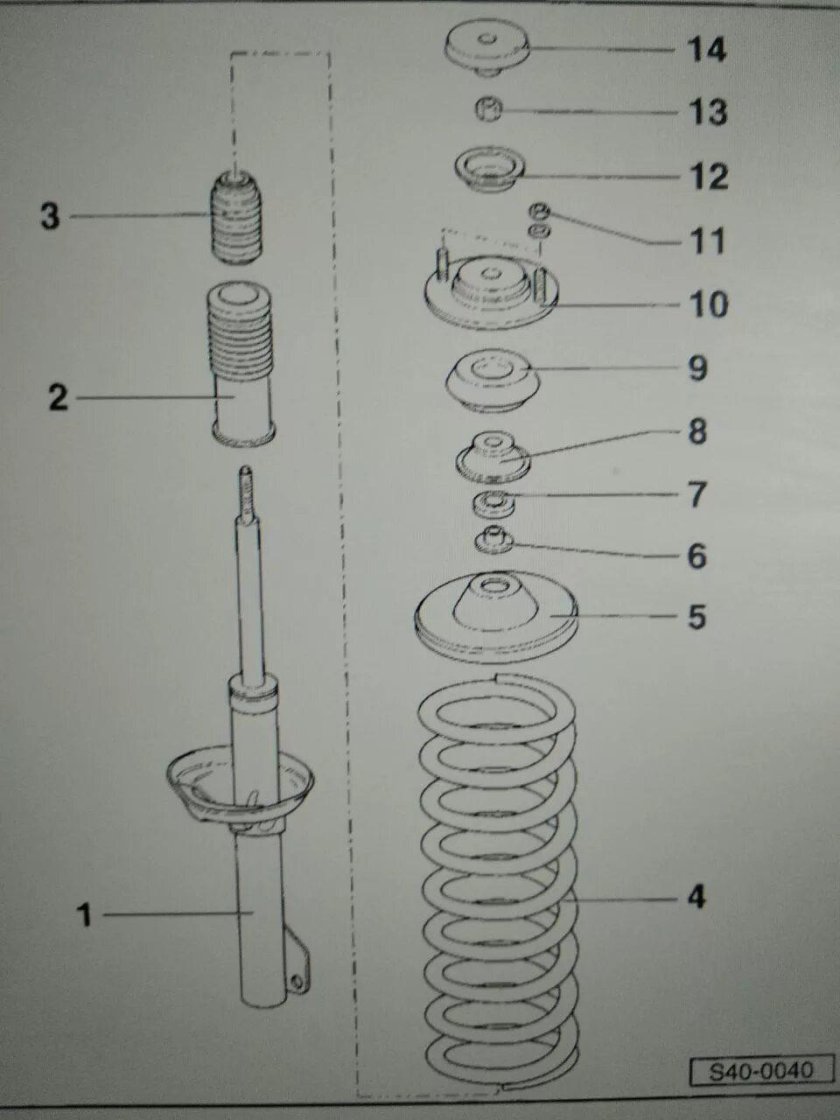 Задняя стойка Шкода Фелиция