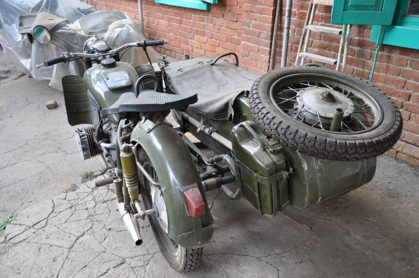 Мотоцикл Днепр МВ-750