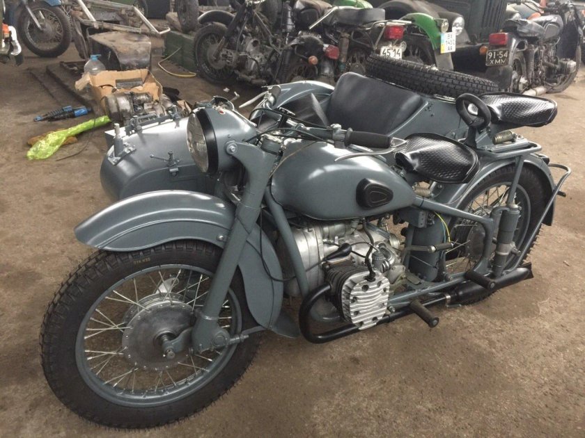 Мотоцикл КМЗ К-750