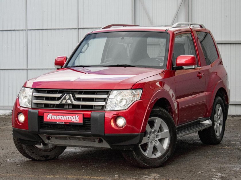 Митсубиси паджеро 4 красный