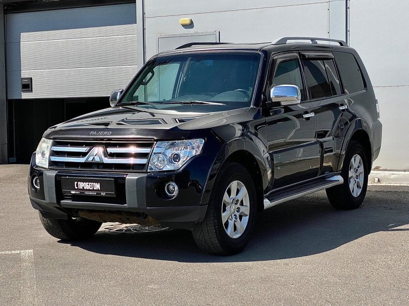 Mitsubishi pajero iv