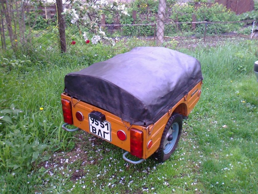 ИЖ С прицепом енот