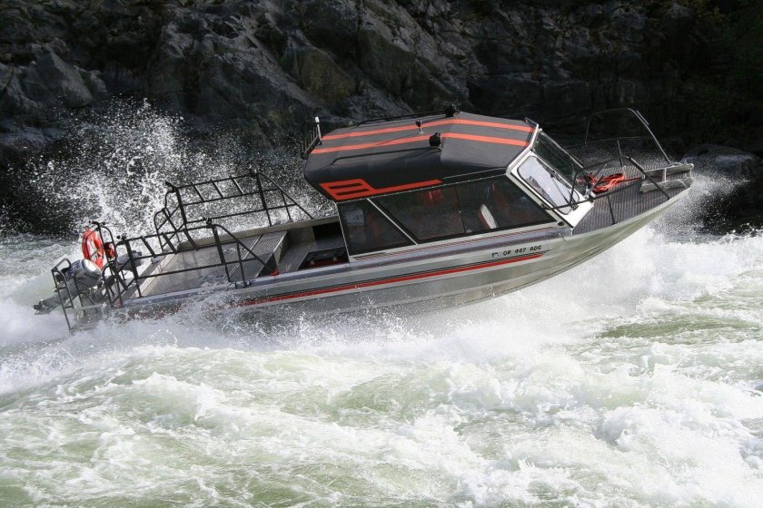 Водометный катер Стингер Джет