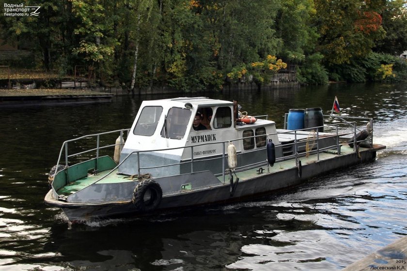 Водометный катер 7300