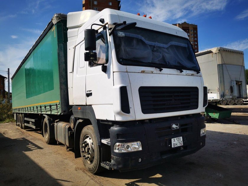 Седельный тягач маз