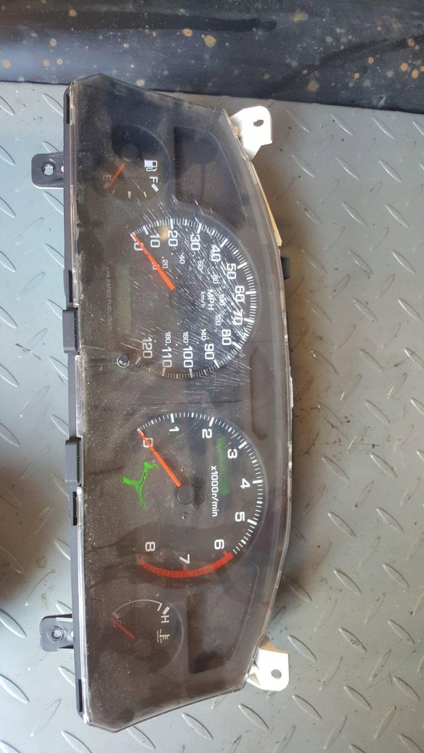 Купить панель приборов на Nissan Pathfinder r 50