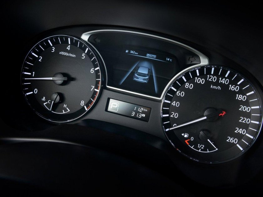 Приборная панель Ниссан Патфайндер