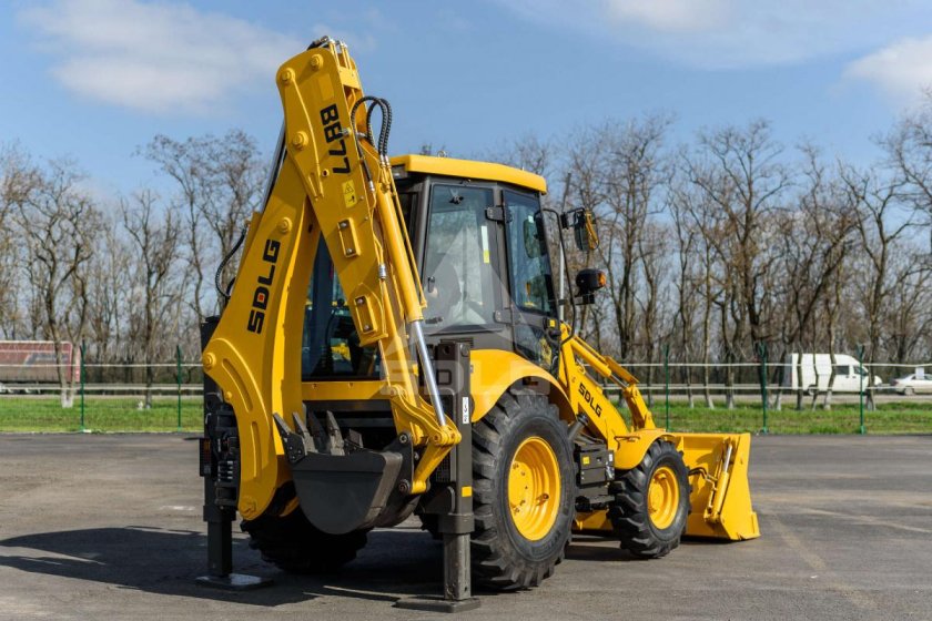 Экскаватор-погрузчик SDLG b877