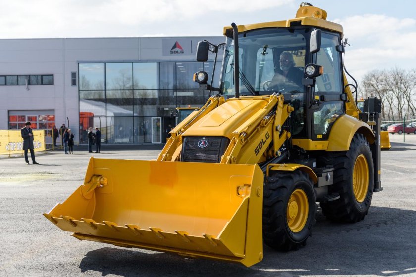 Экскаватор-погрузчик SDLG b877f