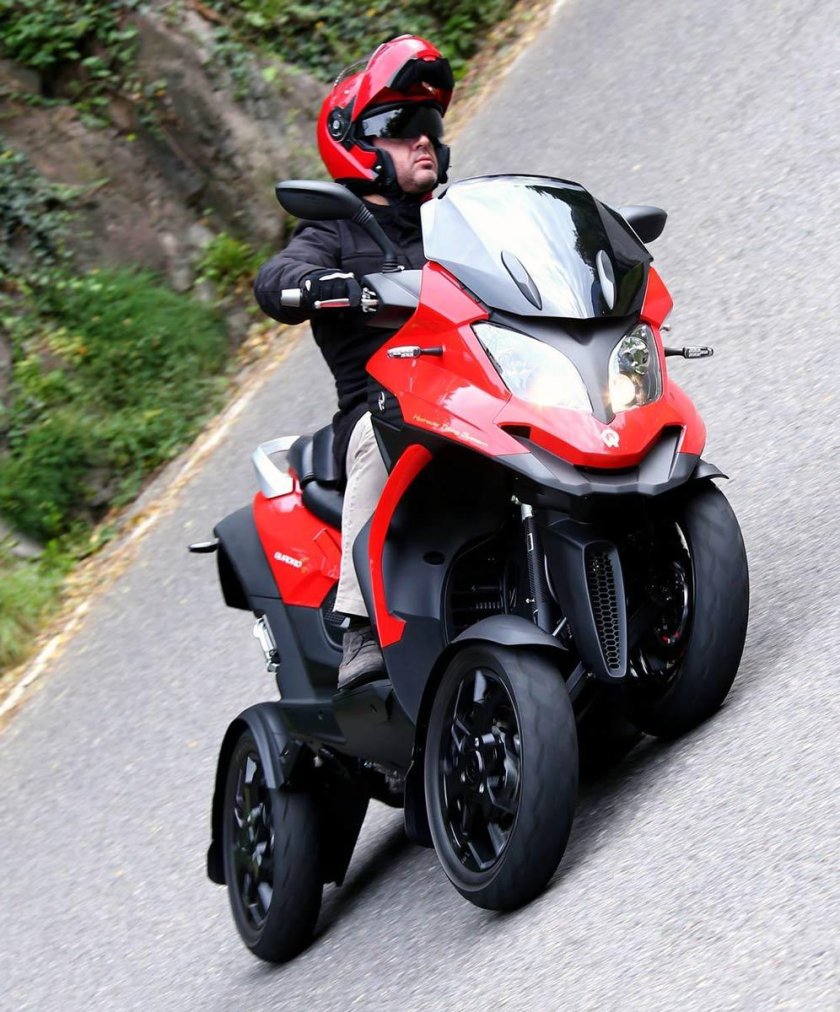 Скутер Квадро 4