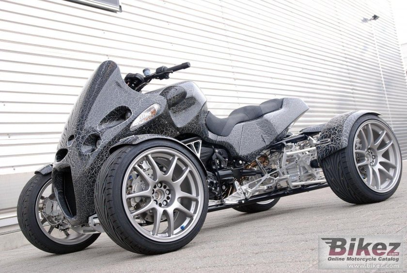 БМВ мотоцикл четырехколесный