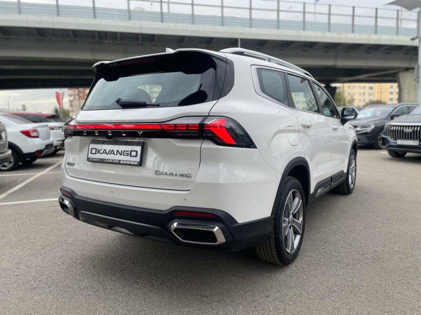Geely okavango 2024