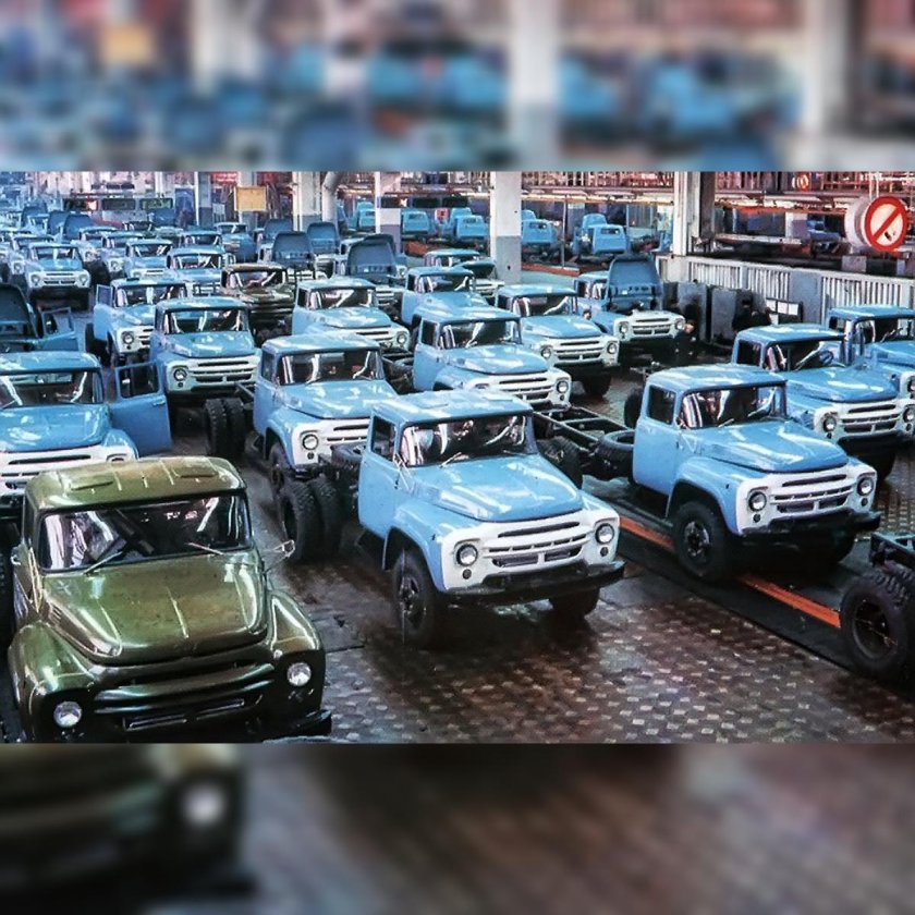 ЗИЛ 130 на заводе