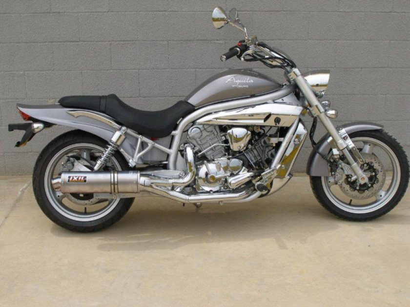 Хьюсонг Аквила 650