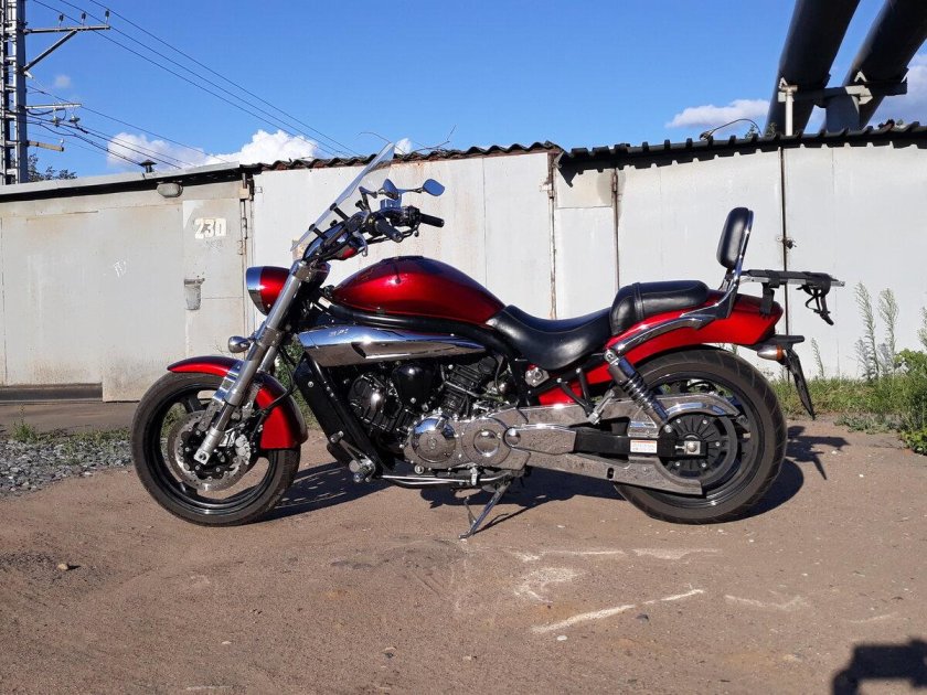 Хьюсонг аквила