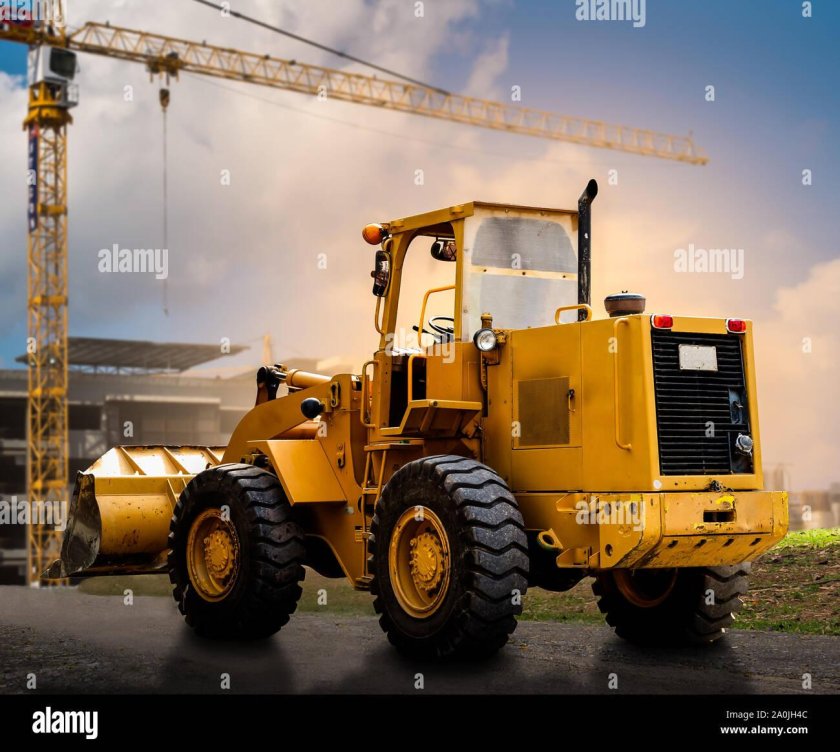 Трактор сельхоз желтый