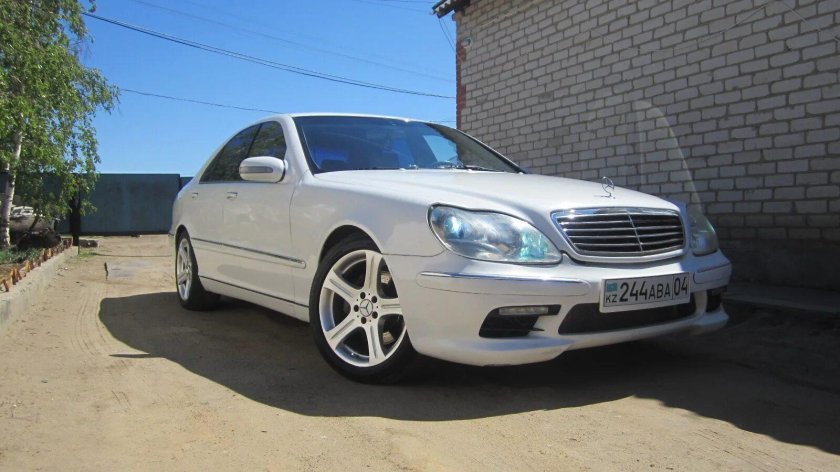 Mercedes benz s class w 220