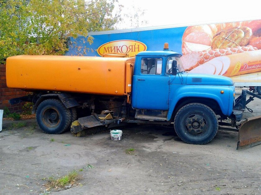 ЗИЛ 130 поливомоечный