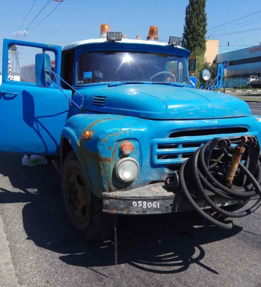 Поливальная машина ЗИЛ 130