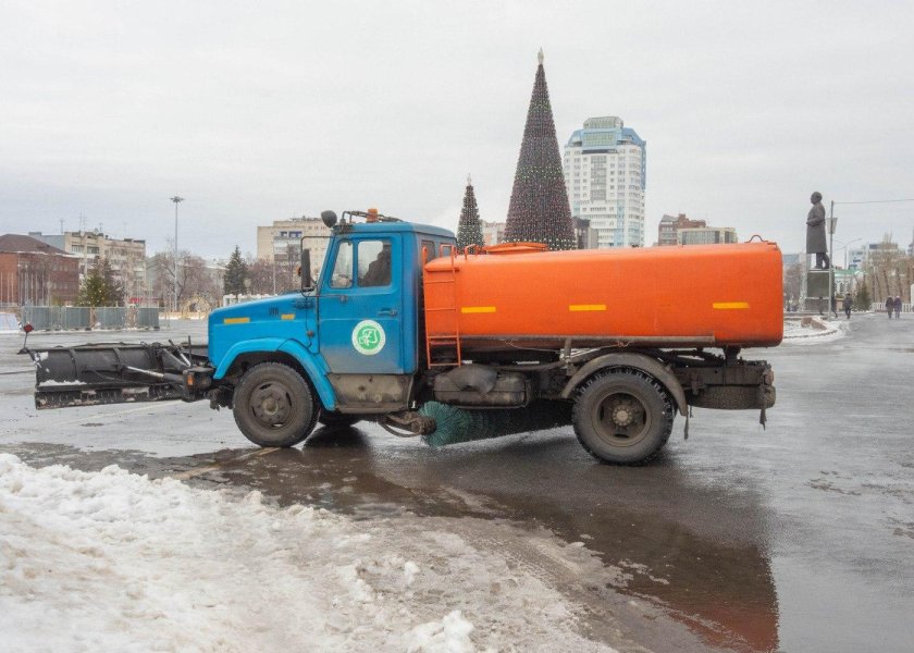 ЗИЛ ко-713 водовоз