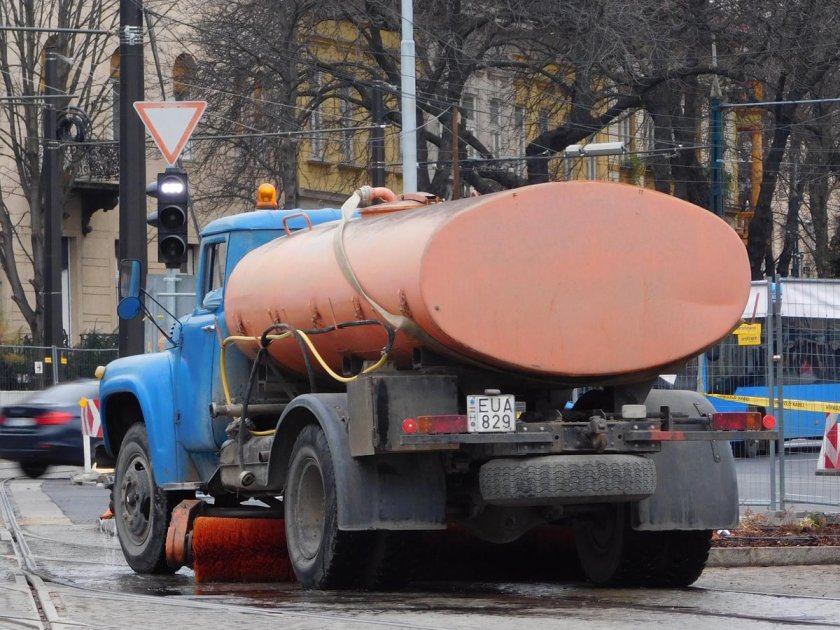ЗИЛ 130 поливомоечная