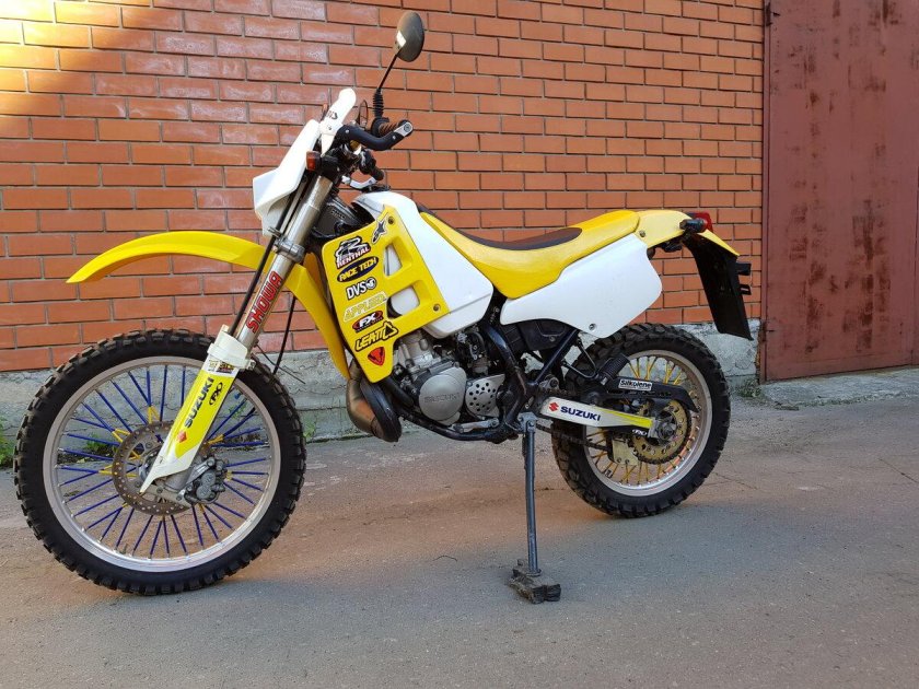 Suzuki TS 200