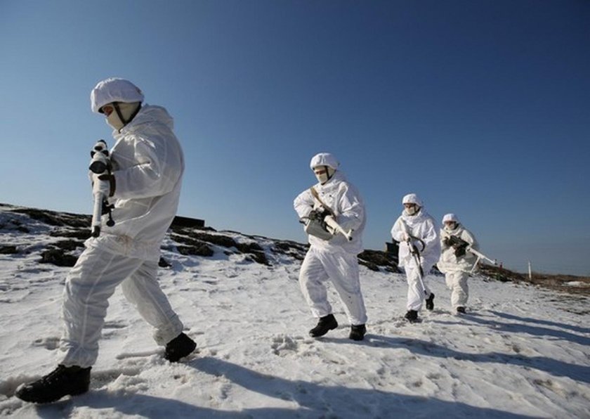 Военнослужащие в горах