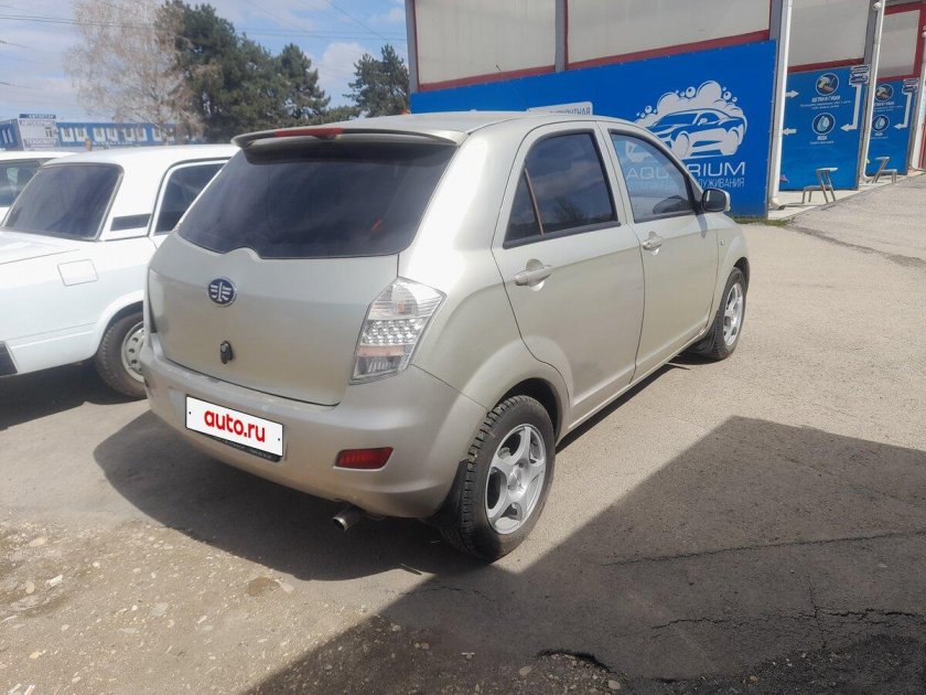 Автомобиль faw