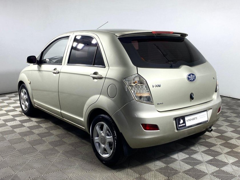 Автомобиль faw