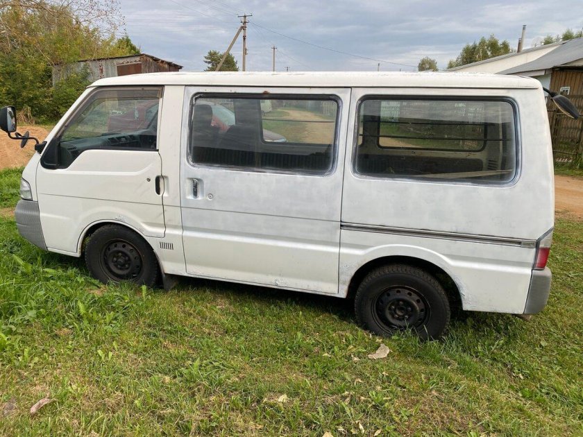 Мазда бонго микроавтобус