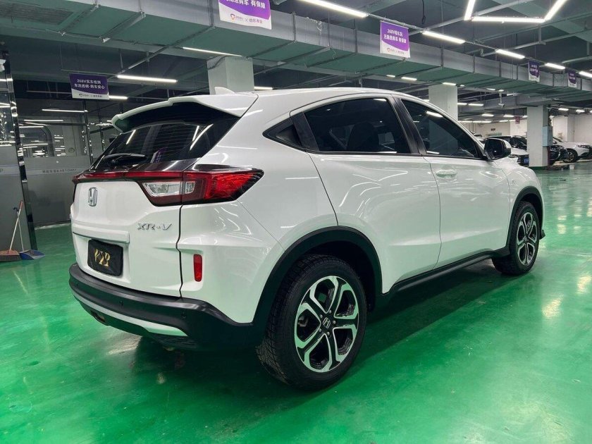 Белая хонда