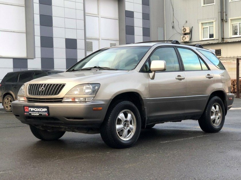 Лексус 300 2000