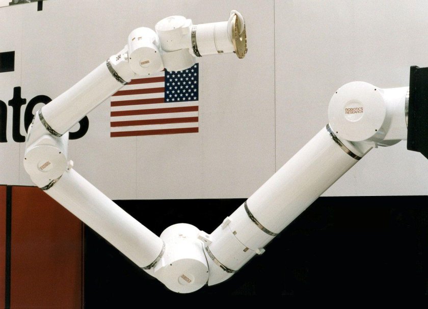 Робот манипулятор