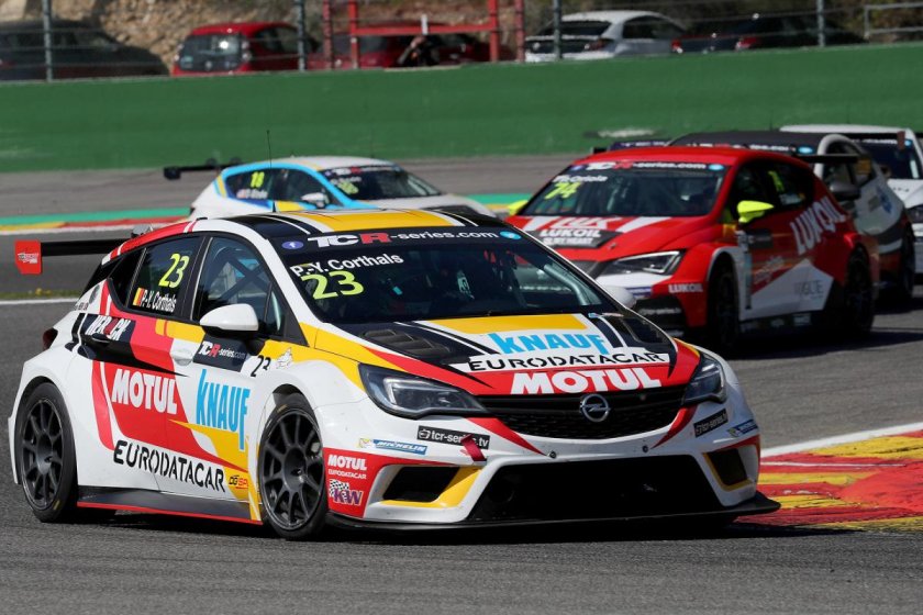 Opel Astra Touring car