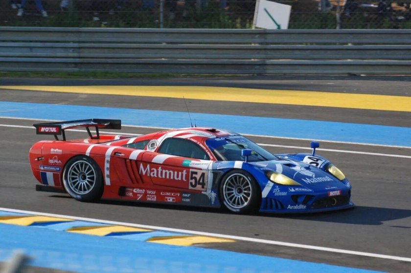 Машина Saleen s7