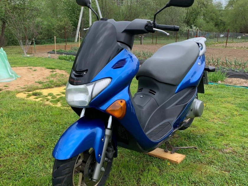 Скутер suzuki