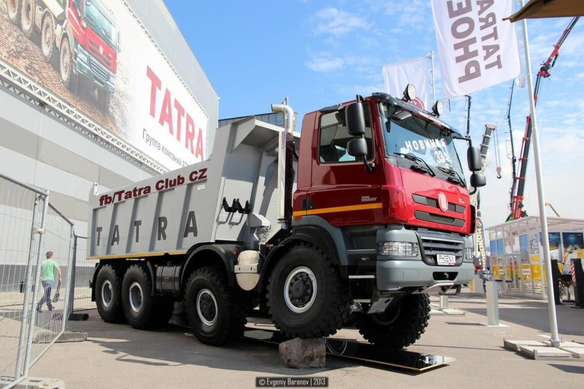 Татра Феникс 8х8