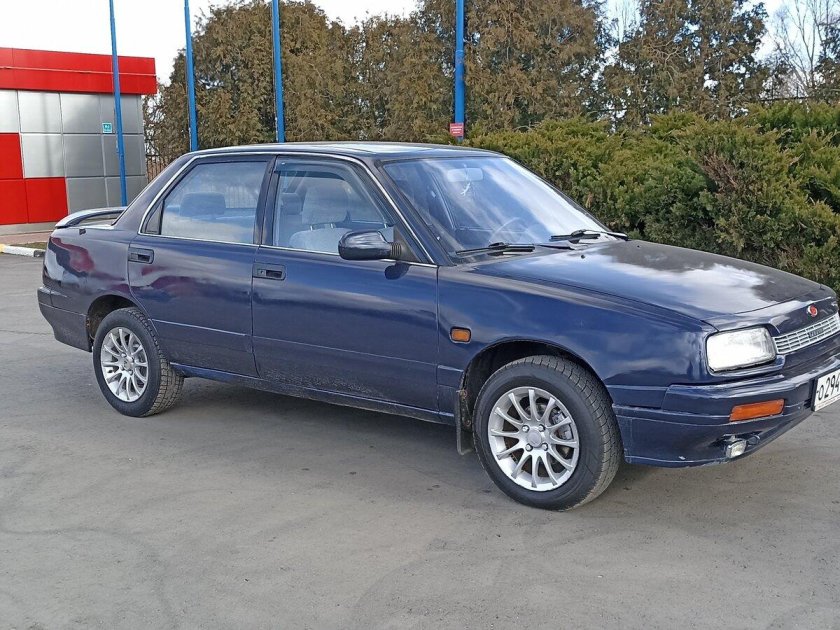 Daihatsu applause 1990