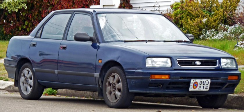 Daihatsu Applause 2000