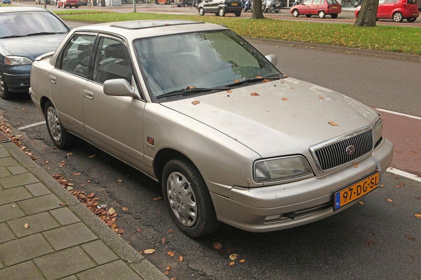 Daihatsu Applause 2000