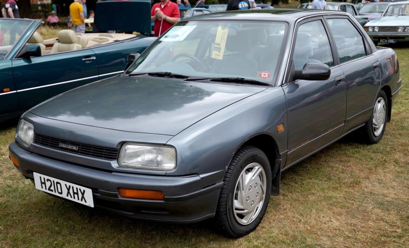 Дайхатсу Апплаус 1.6