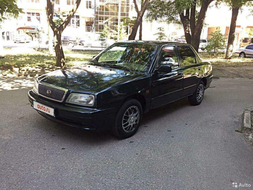 Дайхатсу Апплаус 1.6